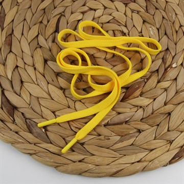 Шнурок плоский с наконечником Жёлтый, ш.8 мм, дл.130 см