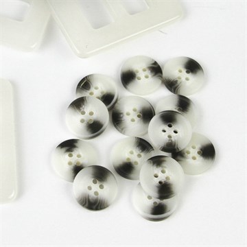 Пуговицы пластиковые Черно-белые 19 мм, 4 прокола